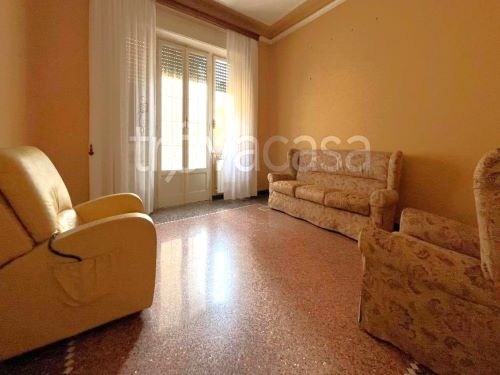 Semi-detached villa – In a convenient and quiet area