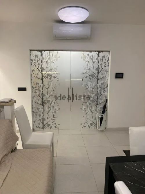 Terraced house of 242 square meters. Completely renovated with recovery of the attic