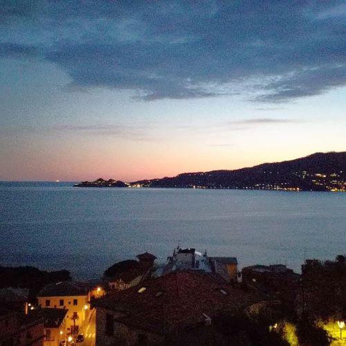 Three-room apartment with a breathtaking sea view of the Gulf of Tigullio