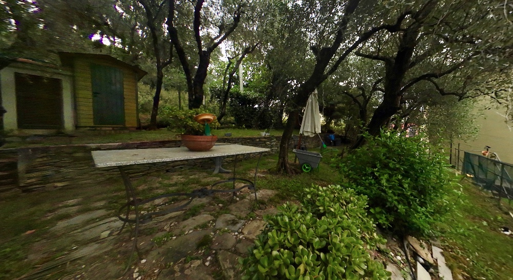FOR SALE Portion of a typical Genoese HOUSE