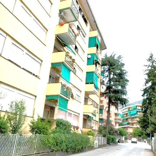 Rif. 2878 – Rapallo – Via Toti – Appartamento Bilocale di cinquantacinque metriquadrati – Ultimo Piano con ascensore – A