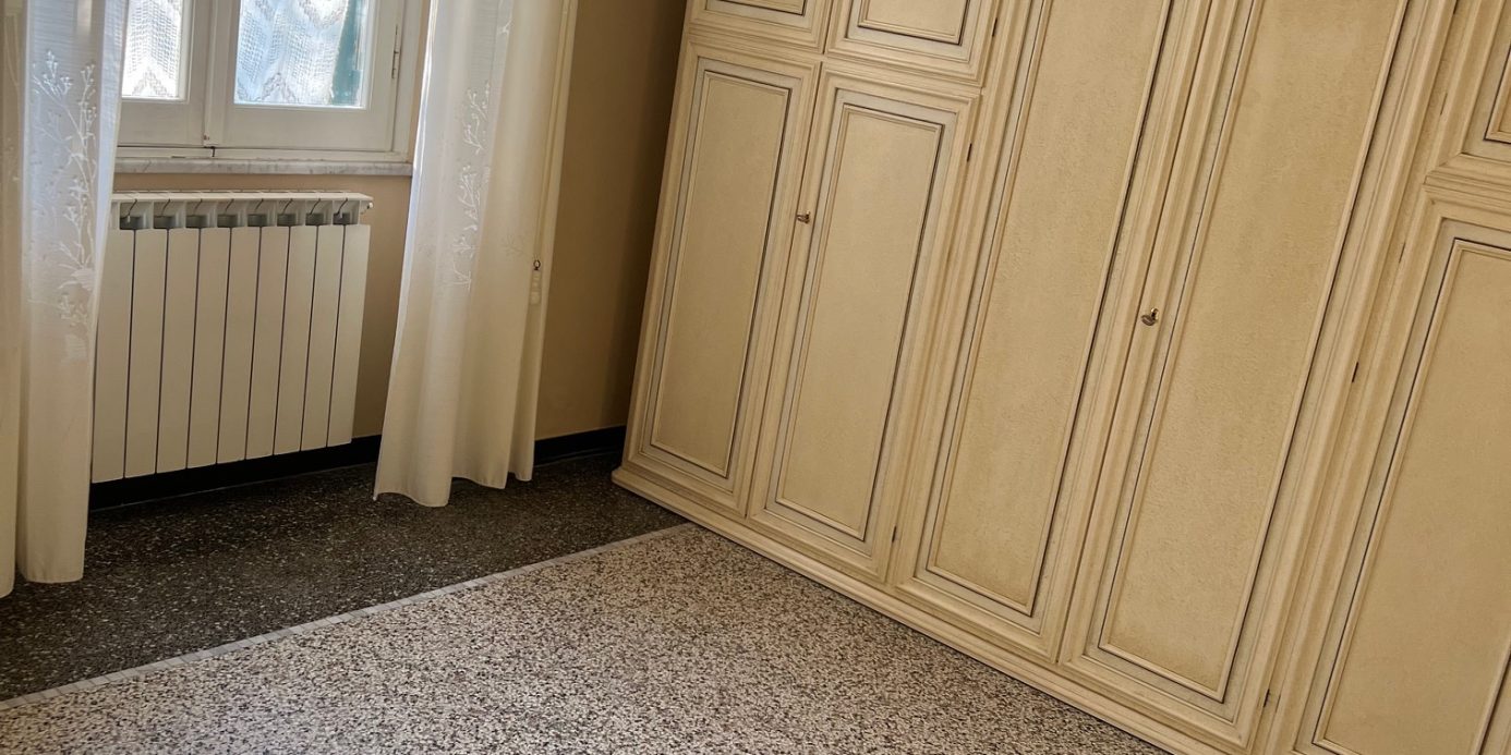 Rif. 2008B – Chiavari – In Villa bifamigliare – Quadrilocale di 200 mq – Elegante – Centralissimo – Rara opportunità – I