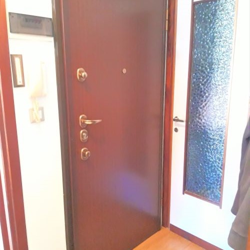 Rif. 2066 – Rapallo – Via Cordano – A due passi dal centro e Stazione FFSS in zona Funivia – Appartamento Bilocale di cinquanta metriquadrati – Soleggiato – Vista aperta – Piano alto con ascensore – C
