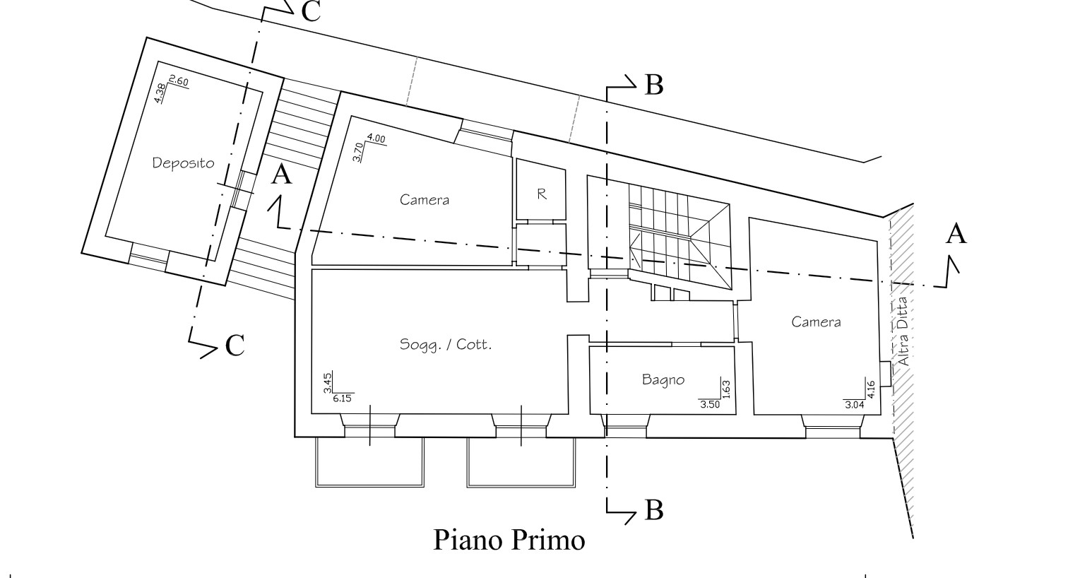 Rustic house with approved renovation project into three apartments for a total of 240 m2 and building permit issued by the municipality
