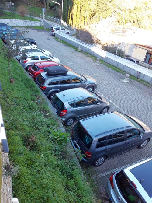 Rif. 2066 – Rapallo – Via Cordano – A due passi dal centro e Stazione FFSS in zona Funivia – Appartamento Bilocale di cinquanta metriquadrati – Soleggiato – Vista aperta – Piano alto con ascensore – C