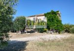 Charming Hilltop Farmhouse with Land and Panoramic Views – Offida