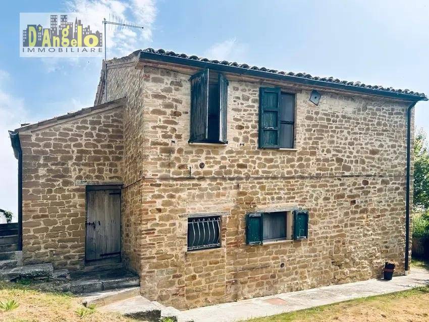 For Sale – Charming Stone Farmhouse in the Marche Hills