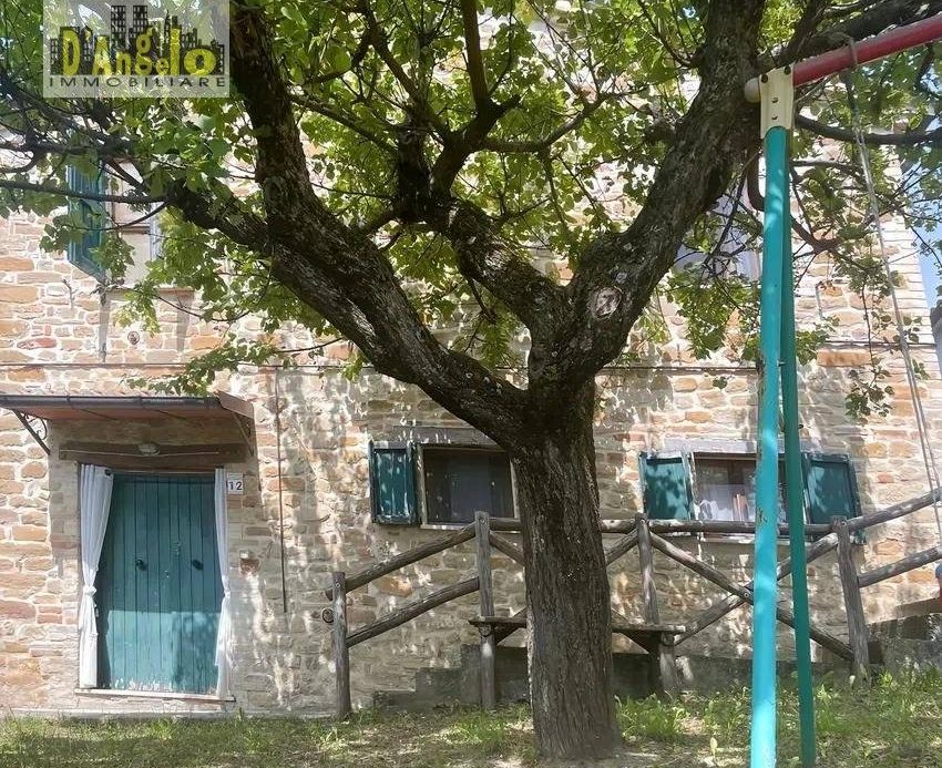 For Sale – Charming Stone Farmhouse in the Marche Hills