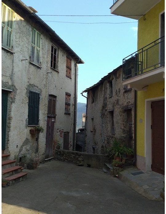 Rustic house in Ligurian Village