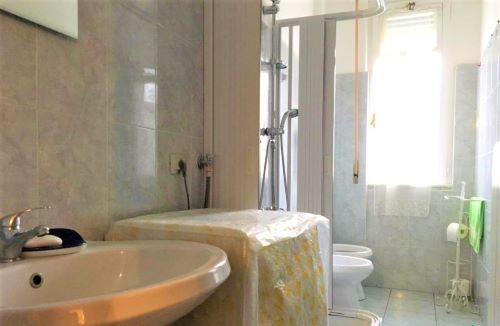 Sunny Three-Room Apartment with Open View in Rapallo, Via Tito Speri