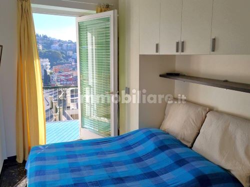 Rif. 2059 – Rapallo – via Privata Bozzo Costa – Appartamento bilocale di 45 metriquadrati – Vista mare Portofino – terra