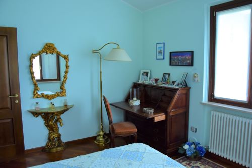 Rif. 2092 – Zoagli – Cornice di S. Ambrogio – Al confine tra Rapallo e Zoagli – Villa indipendente bipiano di duecentove