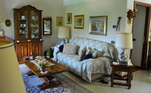 Rif. 2092 – Zoagli – Cornice di S. Ambrogio – Al confine tra Rapallo e Zoagli – Villa indipendente bipiano di duecentove