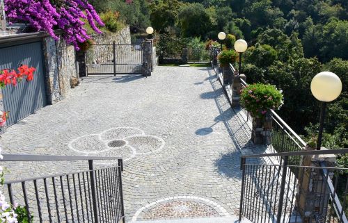 Rif. 2092 – Zoagli – Cornice di S. Ambrogio – Al confine tra Rapallo e Zoagli – Villa indipendente bipiano di duecentove