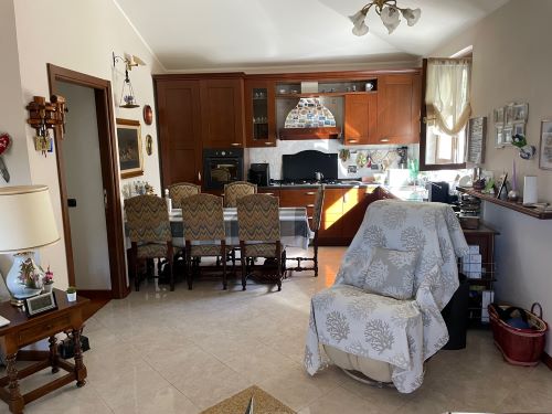 Rif. 2092 – Zoagli – Cornice di S. Ambrogio – Al confine tra Rapallo e Zoagli – Villa indipendente bipiano di duecentove