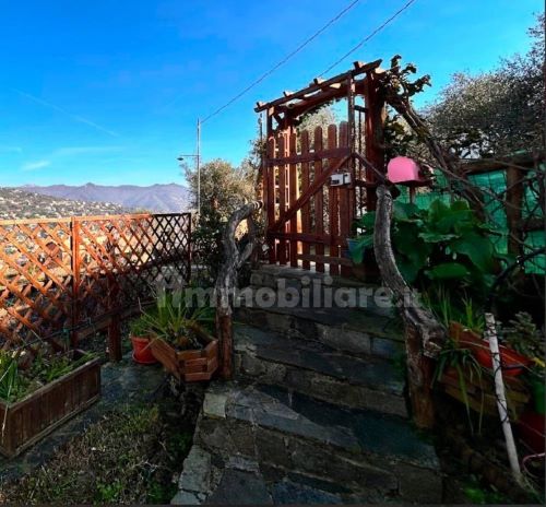 Rif. 2223 – Santa Margherita Ligure – Via Costamezzana – Villino indipendente di 85 metriquadrati con giardino e posti a