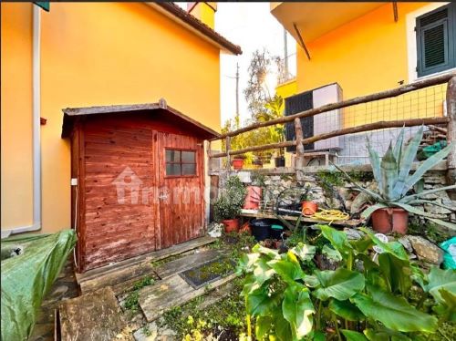 Rif. 2223 – Santa Margherita Ligure – Via Costamezzana – Villino indipendente di 85 metriquadrati con giardino e posti a