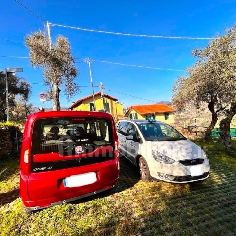 Rif. 2223 – Santa Margherita Ligure – Via Costamezzana – Villino indipendente di 85 metriquadrati con giardino e posti a