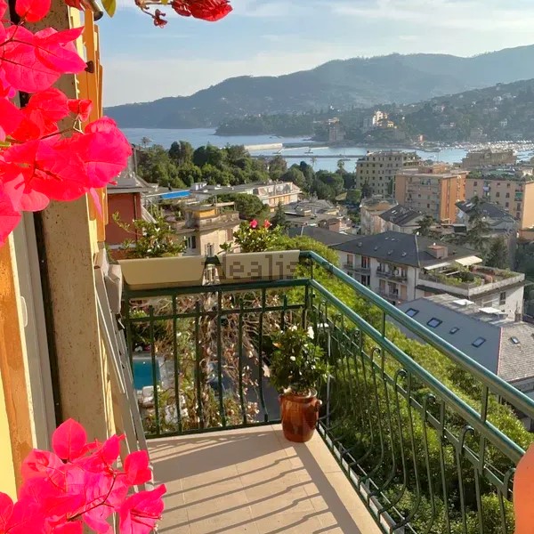 Rif. 2284 – Rapallo – a 200 metri da Parco Casale – Vista Mare – Splendido Trilocale di 103 metriquadrati – Possibilità