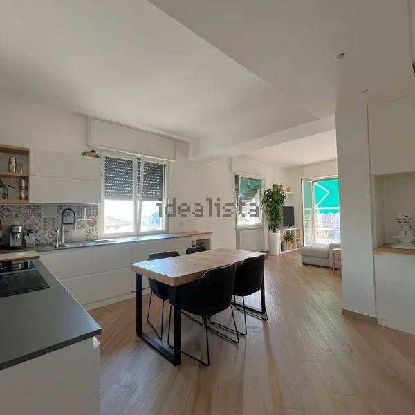 Rif. 2284 – Rapallo – a 200 metri da Parco Casale – Vista Mare – Splendido Trilocale di 103 metriquadrati – Possibilità