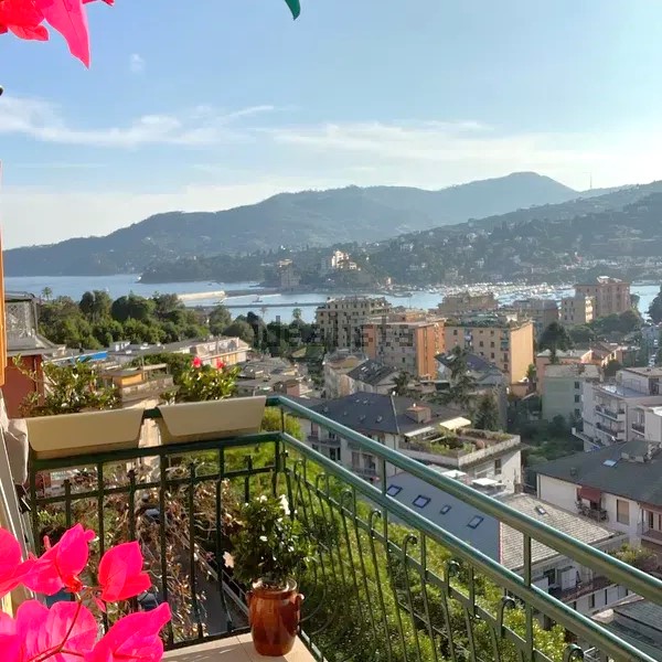 Rif. 2284 – Rapallo – a 200 metri da Parco Casale – Vista Mare – Splendido Trilocale di 103 metriquadrati – Possibilità