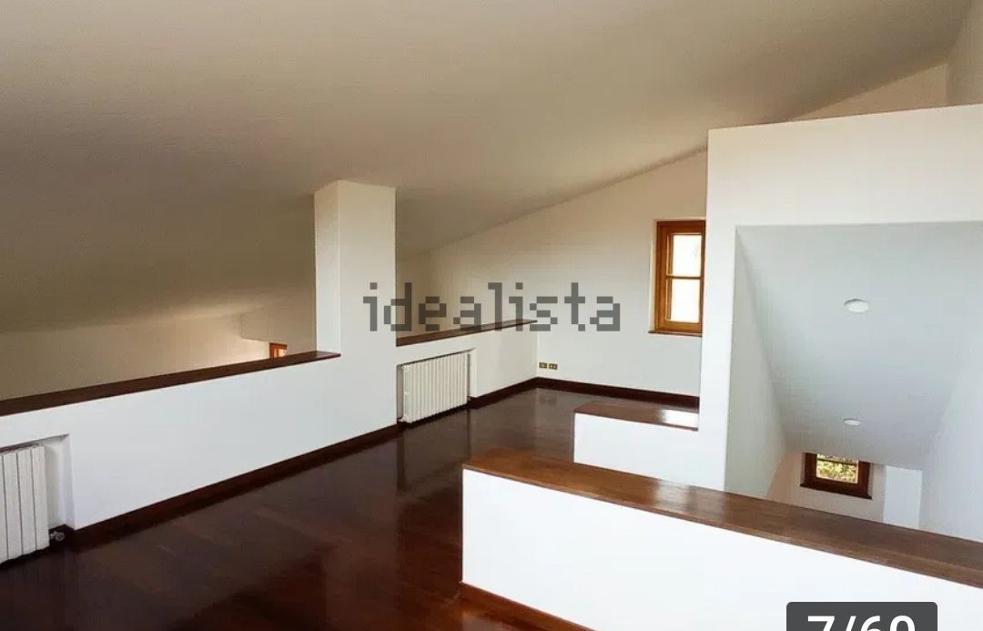 Terraced house surrounded by a 12.000 outdoor space
