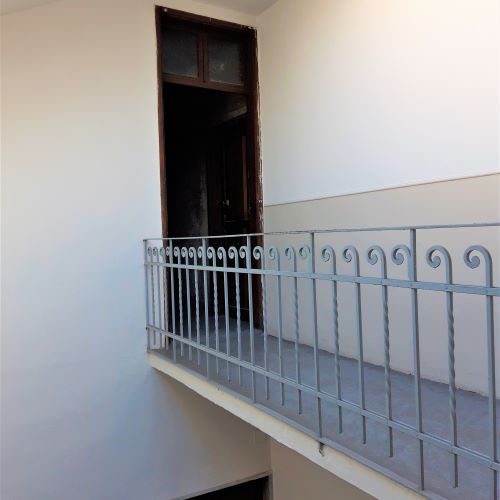 RIF. 8058 – RAPALLO – VIA ROSSELLI – SOFFITTA NON ABITATIVA DI ventisei metriquadrati – fornita di elettricità – Due abb