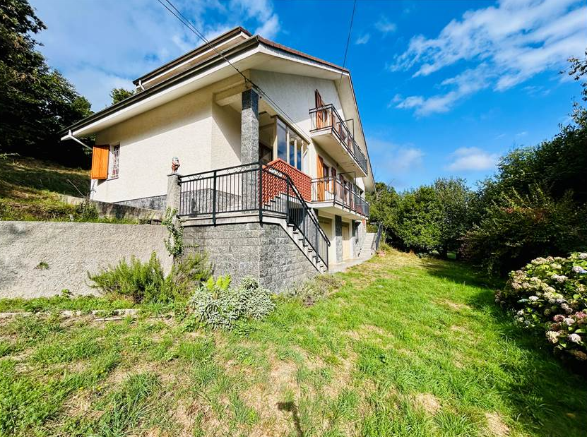 Semi-detached villa in the Mindino district of Garessio