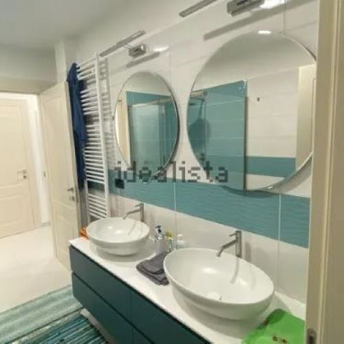 Rif. 8222 – Chiavari – Via Parma – Villino a schiera di 242 metriquadrati – Molto comodo a tutti i servizi – Soleggiato