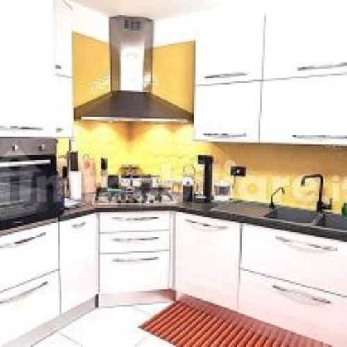 Rif. 8222 – Chiavari – Via Parma – Villino a schiera di 242 metriquadrati – Molto comodo a tutti i servizi – Soleggiato