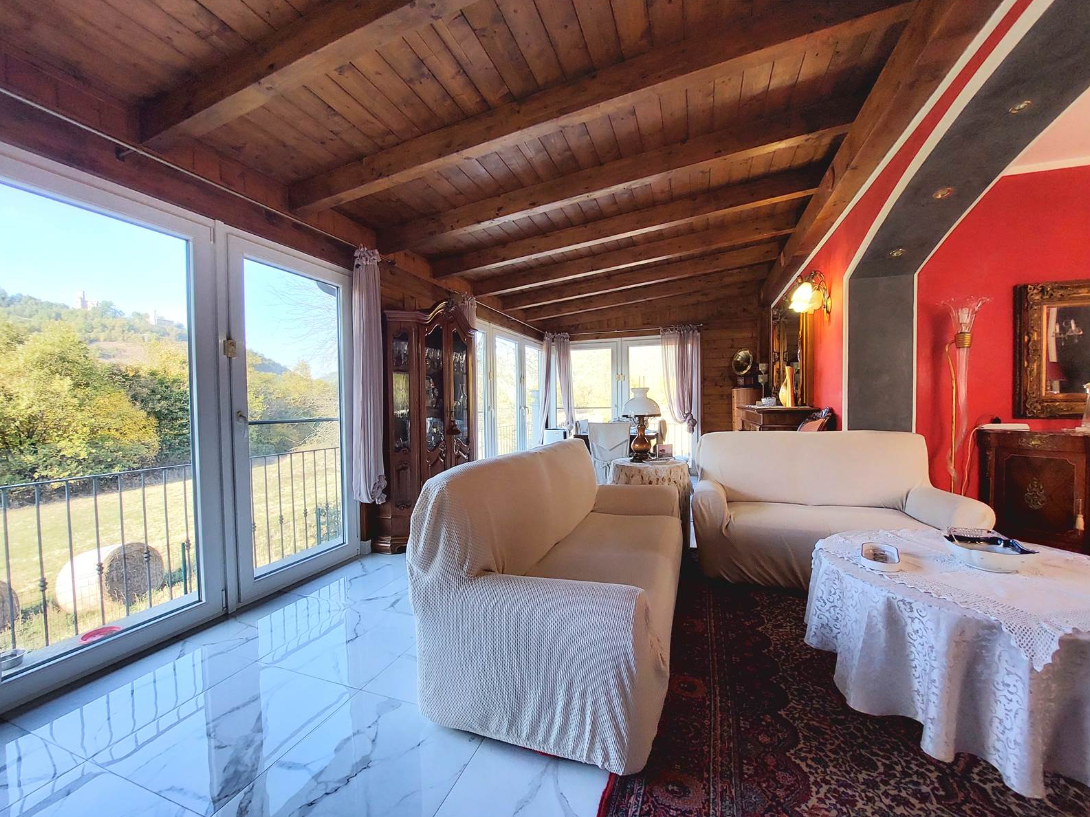 Villa with privare garden and small pool