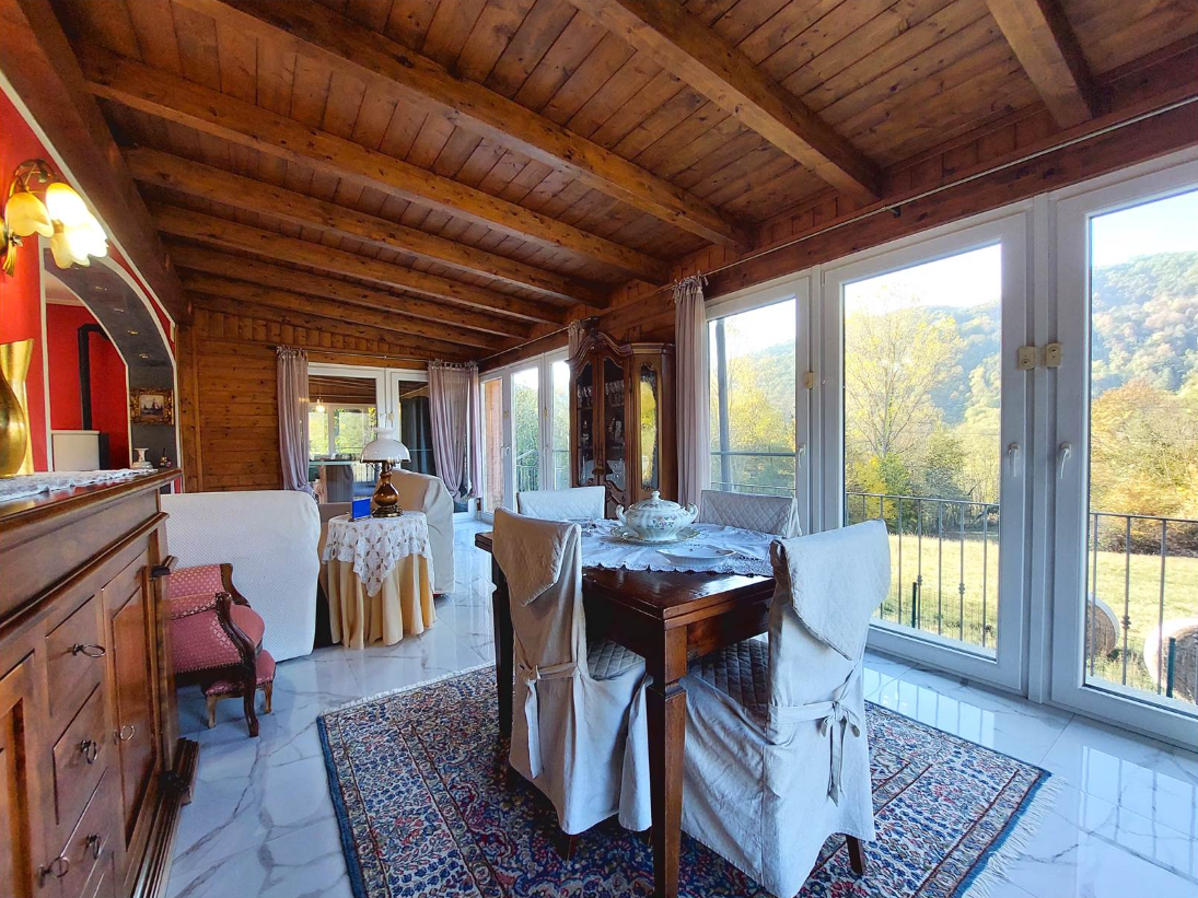 Villa with privare garden and small pool