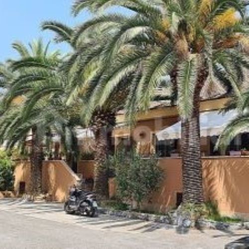 Rif. 8222 – Chiavari – Via Parma – Villino a schiera di 242 metriquadrati – Molto comodo a tutti i servizi – Soleggiato