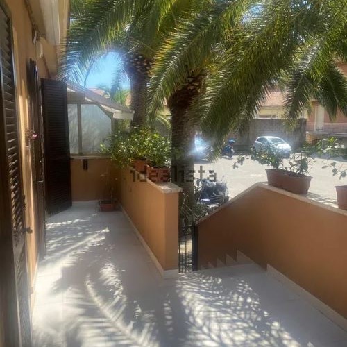 Rif. 8222 – Chiavari – Via Parma – Villino a schiera di 242 metriquadrati – Molto comodo a tutti i servizi – Soleggiato