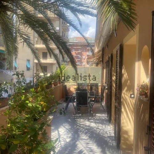 Rif. 8222 – Chiavari – Via Parma – Villino a schiera di 242 metriquadrati – Molto comodo a tutti i servizi – Soleggiato