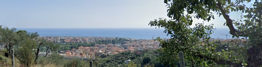 Rif. 8557 – Chiavari Vista Mare – Prima collina di Leivi – a 2 Km dal centro – Terreno con progetto approvato per la cos