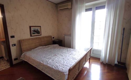 Rif. 8034 – Cicagna – Sulla Statale per Chiavari – Nel pieno centro cittadino ed in zona tranquilla – ATTICO