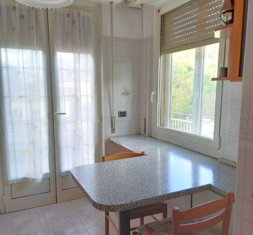 Rif. 8034 – Cicagna – Sulla Statale per Chiavari – Nel pieno centro cittadino ed in zona tranquilla – ATTICO