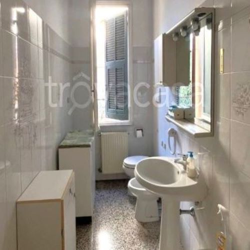 Rif. 9008 A – Chiavari – Corso Buenos Aires – Villa bifamigliare di 360 MQ – Elegante – Centralissima – Rara opportunità