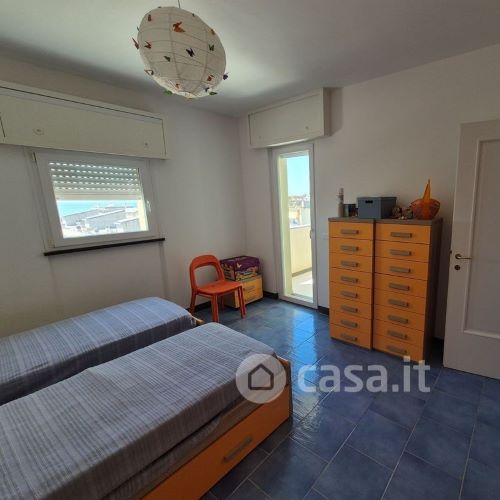 Rif. 9332 – Lavagna – Cavi Arenelle – Ampio Bilocale di 50 MQ Terrazzato – Vista mare – Con Cantina e Posto auto coperto