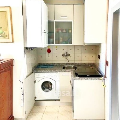 Rif. 9667 – Rapallo – Centro Storico – Bilocale situato al terzo piano di un elegante palazzo nel cuore del centro stori