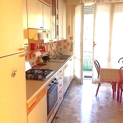 Rif. 9126 – Zoagli – Appartamento Trilocale di cento metriquadrati – Vista Mare Portofino – Via Sem Benelli – Comodo Mar