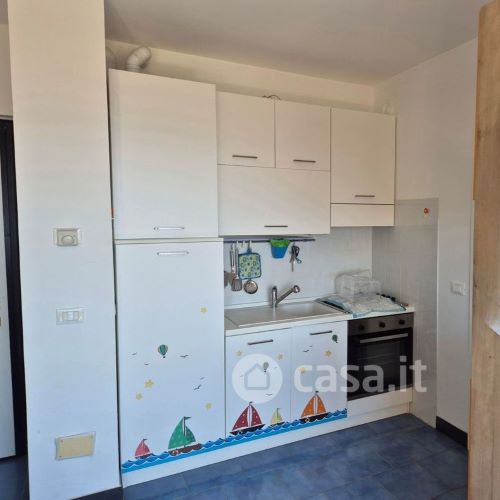 Rif. 9332 – Lavagna – Cavi Arenelle – Ampio Bilocale di 50 MQ Terrazzato – Vista mare – Con Cantina e Posto auto coperto