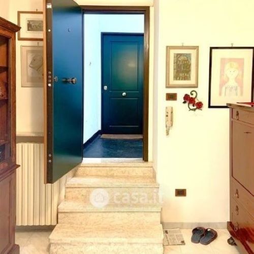 Rif. 9667 – Rapallo – Centro Storico – Bilocale situato al terzo piano di un elegante palazzo nel cuore del centro stori