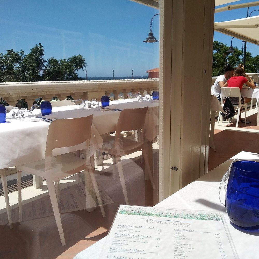 Front sea apartment in the center of Follonica, Tuscany