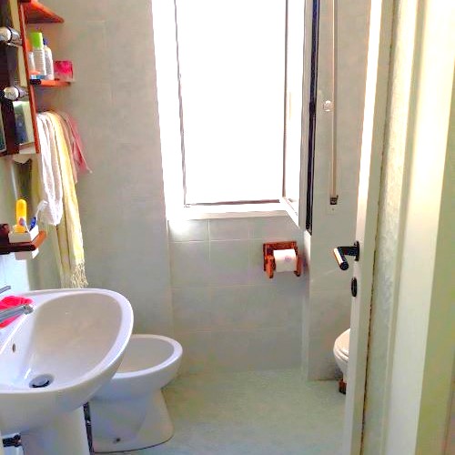 Rif. 1182 – Rapallo – Via Ghizolfo – Appartamento Bilocale di sessanta metriquadrati commerciali – Centrale e comodo a t