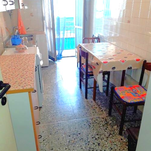 Rif. 1182 – Rapallo – Via Ghizolfo – Appartamento Bilocale di sessanta metriquadrati commerciali – Centrale e comodo a t