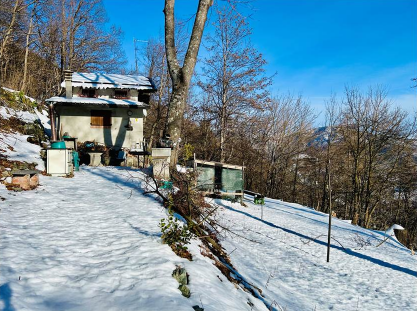 Detached house with land in a panoramic position.