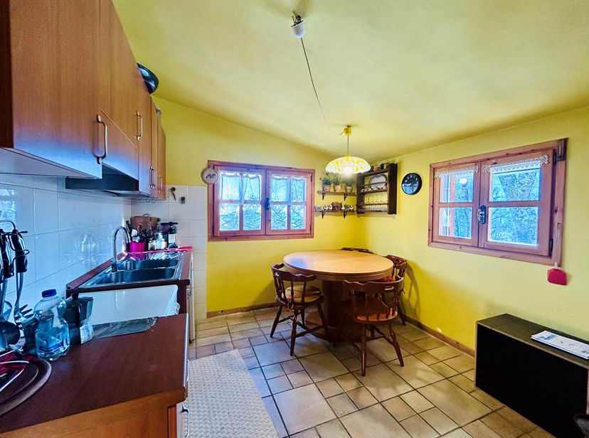 Detached house with land in a panoramic position.