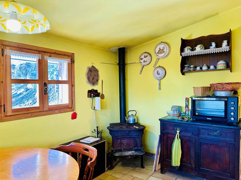 Detached house with land in a panoramic position.